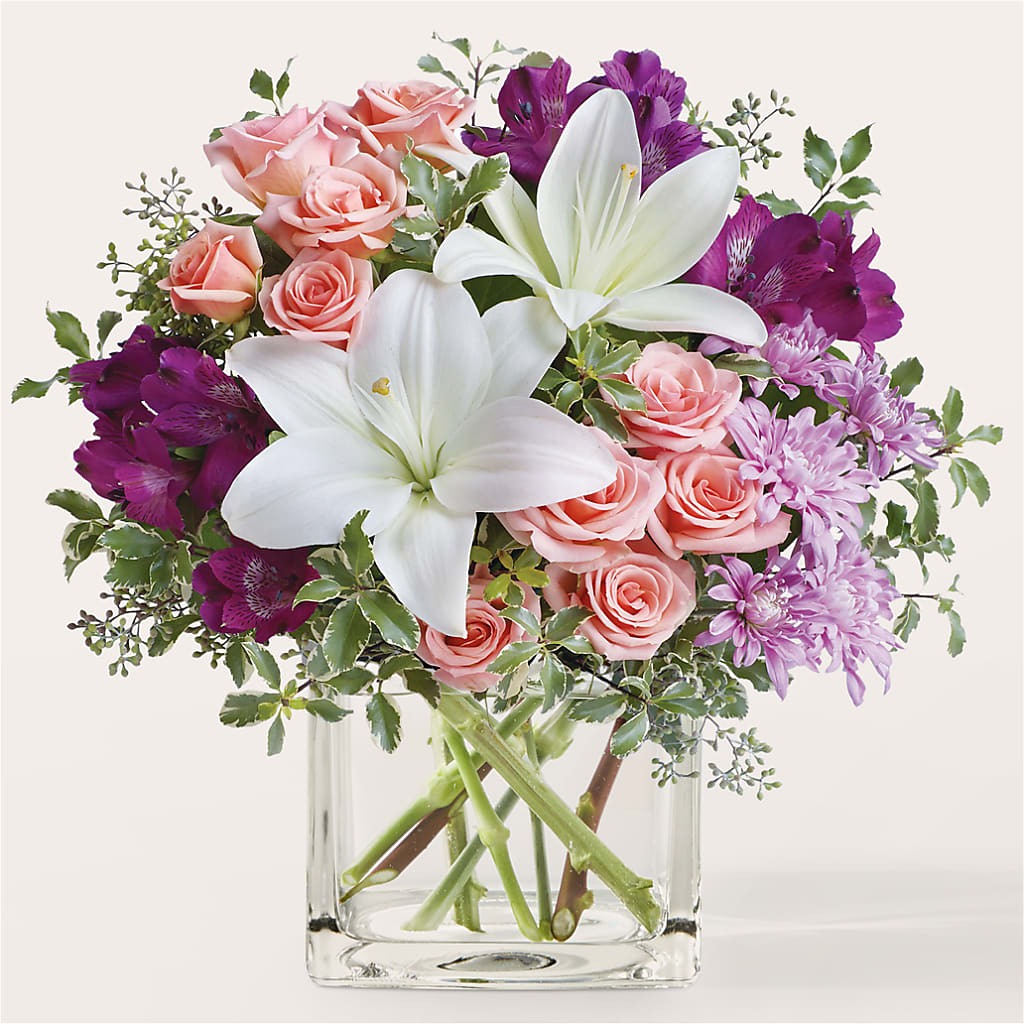 Mani Pedi Bouquet – Beantown Florist, Everett MA