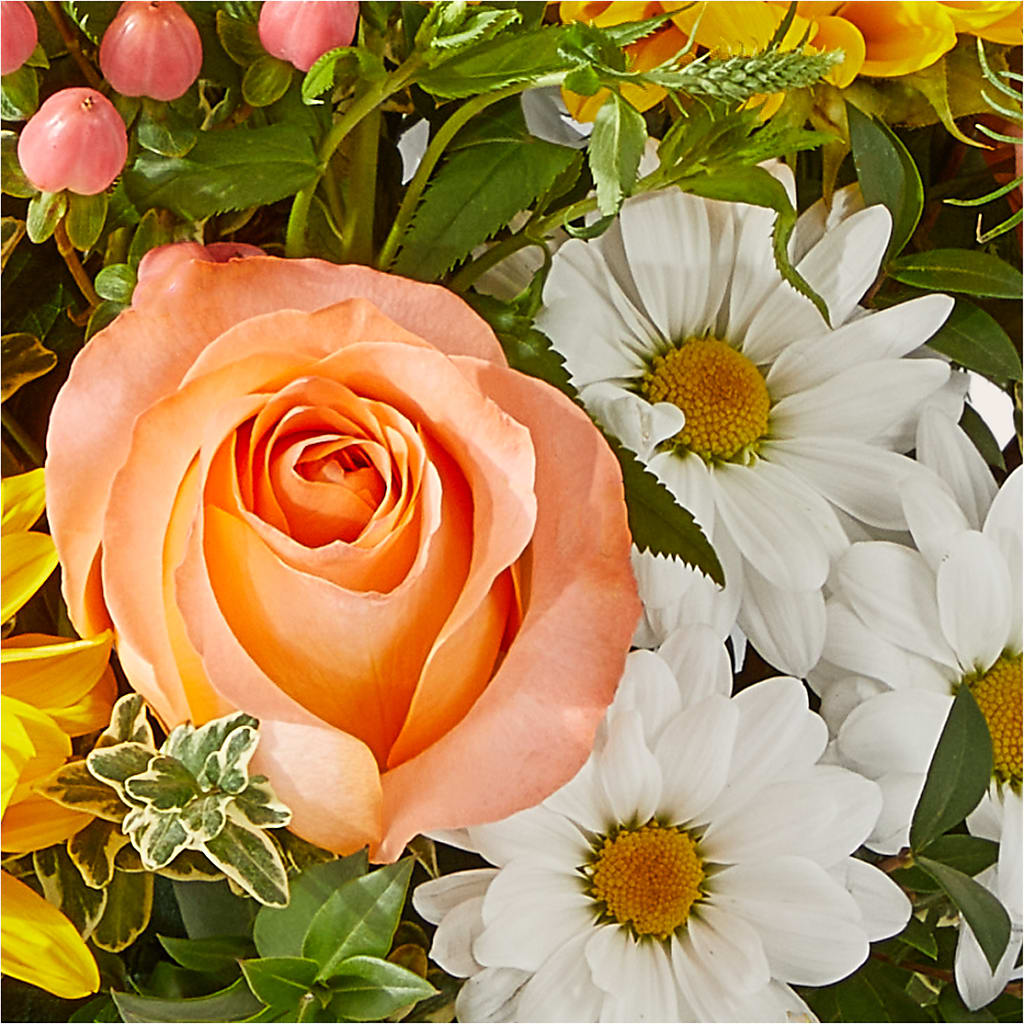 The Good Life Bouquet –  Beantown Florist, Everett MA