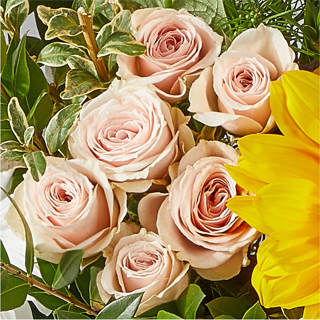 The Good Life Bouquet –  Beantown Florist, Everett MA
