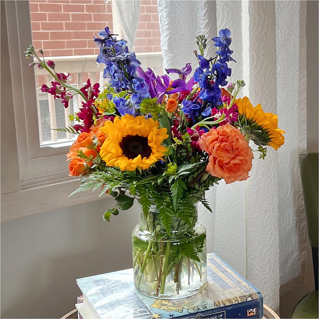 Rays of Life Bouquet –  Beantown Florist, Everett MA