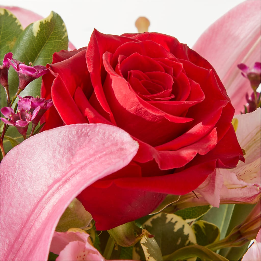 Lucky in Love Bouquet –  Beantown Florist, Everett MA
